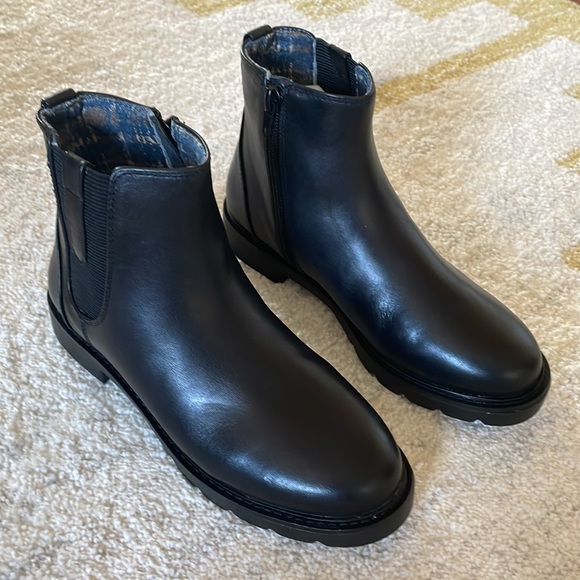 NWOB Rockport Kacey Ankle Boots - Picture 4 of 7